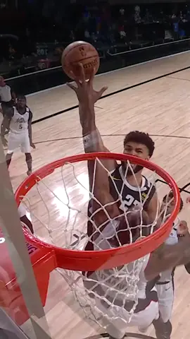 KAWHI BLOCKED IT WITH ONE FINGER. 😱 #NBA #laclippers #fyp