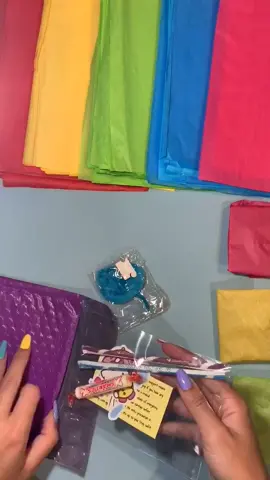 ￼ Time lapse wrapping!✨ #earrings #anime #mha #hawks #cosplay #SmallBusiness #packaging 💚