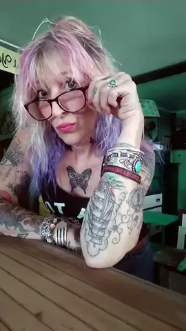 #eyecontact and a #heartbeat Let the #games begin. Sometimes it's like that.#traditional #sailorjerry #tattoochicks #fyp #ScienceAtHome #IceCream 🍦