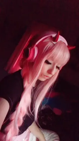 Sorry for the poor lighting☹️ #GamerGirl#fyp#foryou#zerotwo#cosplay#zerotwocosplay#02#pink#anime#darlinginthefranxx