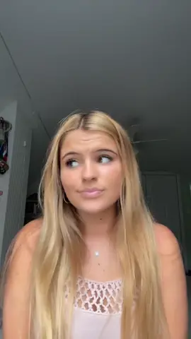 Is anyone a licensed therapist that wants to take me on as a client for free🤑🤑 #fyp #10SecondsVs #GonnaKnow