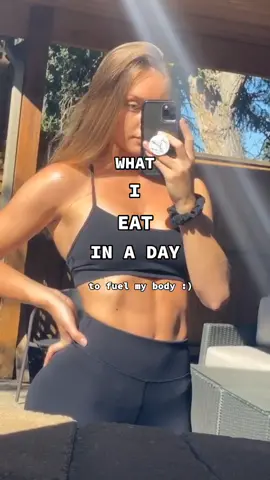 I do not count calories, just eat as much as I can during the day! 🤍🤍🤍 #Foodie #food #whatieatinaday #glutegains #wellness