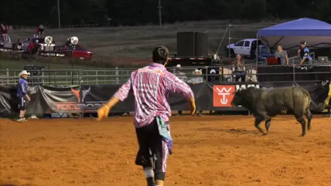 Did you miss us? #ultimatebullfighter #freestylebullfighting #provewhatspossible #athlete #fyp #parati #extreme                 IG: ubfbullfights