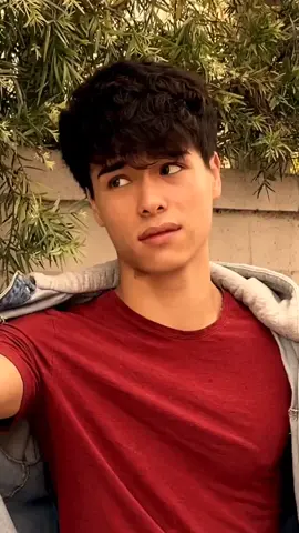 The friend who always has your back 🥺😂