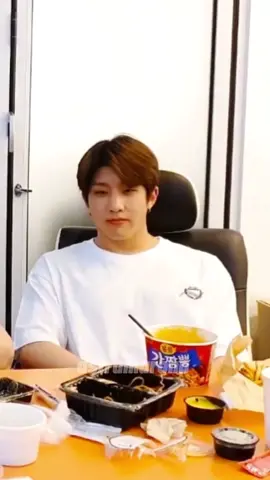 lo necesito 😂 #Jinjin #jinjinastro #박진우 #parkjinwoo #ASTRO아스트로 #아스트로 #アストロ #진진 #astro #astrokpop #kpopfyp #stanastro #fyp