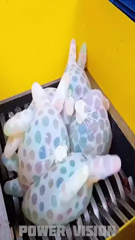 Shredding rubber gloves with water beads #shredding #experimentos #tests #satisfyingvideos