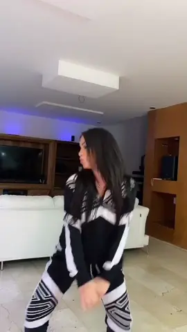 Tengan una bonita semana linduras 🖤