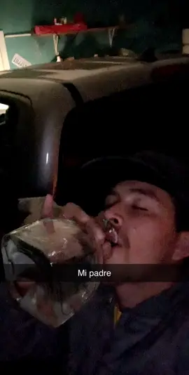 Com Miapa echándonos unos tragos #parati
