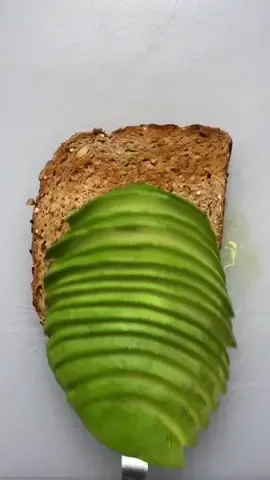 Avocado toast, truffle hot sauce, flaky salt... that will be $400 please. #myart #avocado #foodasmr