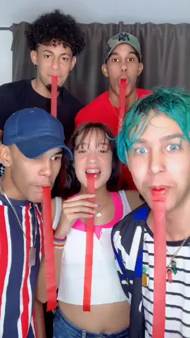 ¿¿Quien Ganó??🤣 @keys.guzman09 @repetiomartinez_ @david_frimzy #fruitrollupchallenge #fyp #parati