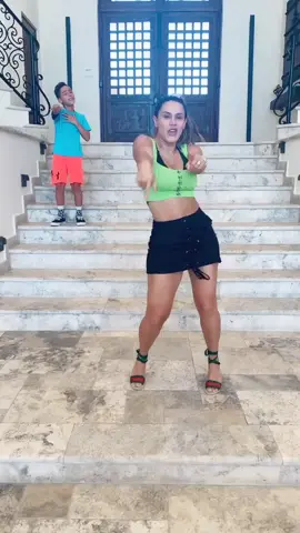 Try this dance and tag me #babygirl #fyp @royaltyfamily