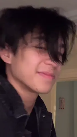 POV: You’re dating the mafia Boss’ son and he drops off your bag in your dorm room bc you left is at his place. ib @princexharvey