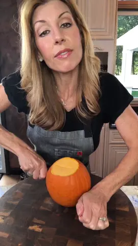 It’s that time of the year 🎃 #HelloFall #PumpkinSeason #MyArt #DidYouKnow #HomeCooking #cookingwithshereen #becauseyoucan #fyp #foryou