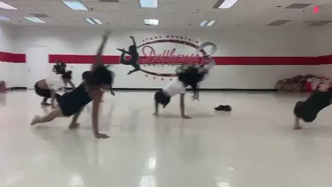 🔥 @curly_headliyah @destiny_tsunami @itzz.ari_of_atl_ #fyp #dd4l #dancingdolls #dd4latl #majorette #atlanta