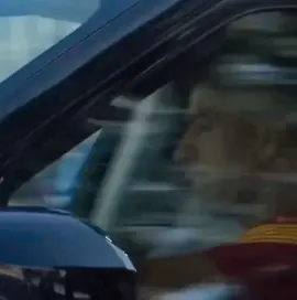 Así de fue #luissuarez9 de Barcelona. Con lágrimas. ¿Injusta la salida del tercer máximo goleador del club? #imagendeldia #futbolviral #barcafanss 😔