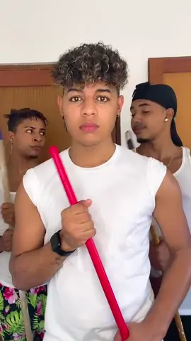 GRACIA’ AL QUE INVETO LA ESCOBA 😭😂 Ft @davidbg.17 x @alexgarcia506 🌪 #elbaileylaescoba #destacame #fyp #elversanchez #spain