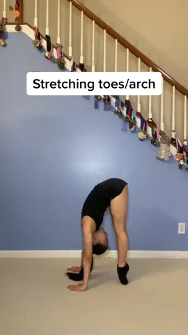Pointed feet are essential for gymnastics! #stretch #LearnOnTikTok #tiktokpartner