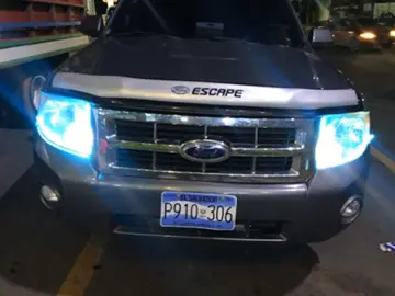 Tubo Led universales para Silvines. #slyracingshopsv #ford #escape #car #elsalvador