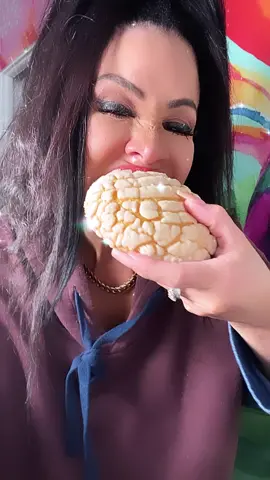 ...🤣😂🤣🤣 si estás viendo esto se te nota que quieres de mi #boca 🤪 #cosasquesientecaro #ops #postre #desert #fyp #sugar #VibeWithUs #mukbang