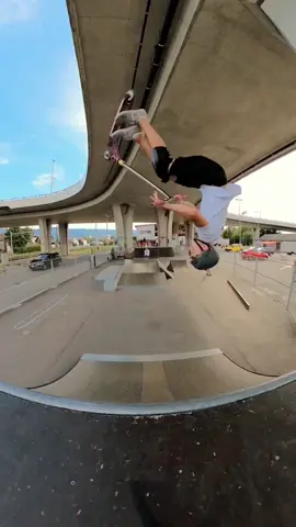 chiller tricks @th_ibaud #100kgoal #viral #scootertricks #skatepark #fyp