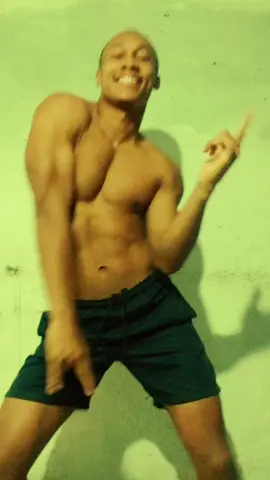 tuti tuti tuti 😎😎😎#foryou #foryoupage #viral #fyy #fyp #funk#dance