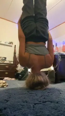 I ain’t like other girls 😈😈😈 #fyp #ImmuneUpVapeDown #xyzbca #handstandchallenge #loveyoudown