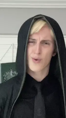 I didn’t know what to do at the end so have a nose scrunch  🥺 #dracotok #trending #draco #dracomalfoy #tomfelton #slytherin #harrypotter #cosplay