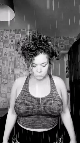 Let's dance in the rain again ☔💃 will put DC in comments 💚 #fingertutting #tutters #handdance #fingerdance #fun #hobby #trend