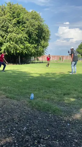 El camarógrafo @buguiblogs no grabó pero yo estaba grabando detrás de cámaras 🎥 vean tremenda caída 😂 #bobaldovlogs #detrasdecamaras