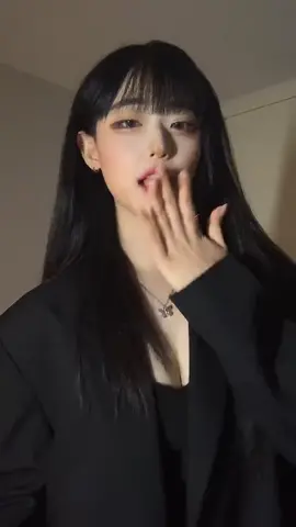 언니소리 너무 좋아 하,,,, 짱먹어 울 액희들ㅜ♥️