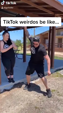 Where ya at @topperguild and @dakotaolave 🤣😂😭 GGs #Duet #StrapBack #staged #callout