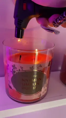 Pumpkin smell🧡 #Levitating #EmilyinParis #CollegeGotMeLike #fall #hello #hellofall #fyp #MomsofTikTok #babiesoftiktok #nails #cute #halloween #season