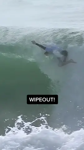 Will there be more wild wipeouts? Watch Boost Mobile Pro Gold Coast live, link in bio! #OvercomeYourFear #Levitating #crucialcatch #wsl #surfing #fyp