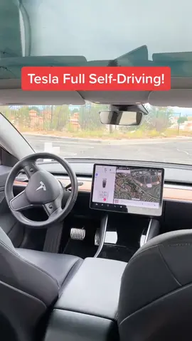 No one behind the steering wheel! #Tesla #fullselfdriving #teslamodel3