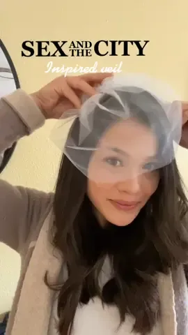 Carrie Bradshaw inspired birdcage wedding veil! 💍👠 #bridesoftiktok #sjp #carriebradshaw #weddingtiktok #bridalhair #diybride