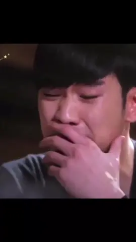 I hate seeing him crying😔 #fyp #kimsoohyun #crying #viral #foryoupage #kdrama