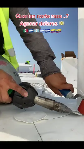 #workworkwork #roofing #roofers #trabajarduro #trabajar #trabajandoduro #concreto #trabajandoando#roofingfails#works#constructionfails#metalroof #foru