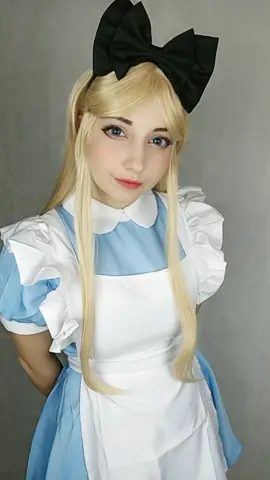 Nuevo cosplay para celebrar que ya somos +380k muchísimas gracias💙IG) yuno_the_loose_cannon)#aliceinwonderland#aliceinwonderlandcosplay#parati#kawaii