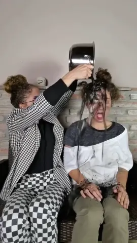 Write @ the person who comes out would do anything for you 😊 Check the tutorial / Scrivi @ la persona che esce farebbe qualsiasi cosa per te #foryou