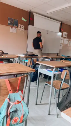 El nuevo profe 😈🔥 #fyp #destacame #viral #tatto #gym #Fitness #tiktok #cutebeuty #boycrazy #aesthetic #professor