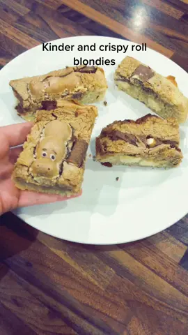 Kinder is everything #baking #bakingtiktok #Foodie #chocolate #kinderbueno #cookingtiktok #bakeoff #fy #fyp #foryou #foryoupage