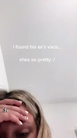 i can’t compete #fyp #foryoupage #foryou #selfconfidence #breakup #thriving