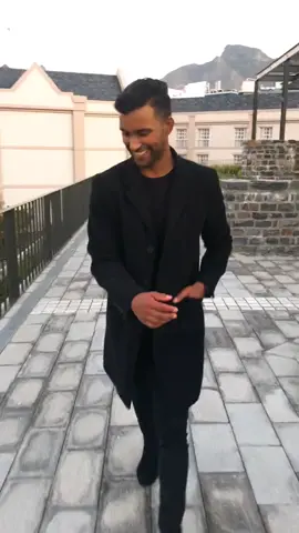 Black on Black 🐺 Yes or no to guys in overcoats? #mensfashion #styletips #mensstyleguide #fashion #mensstyle #outfits #autumnfashion #fyp #viral