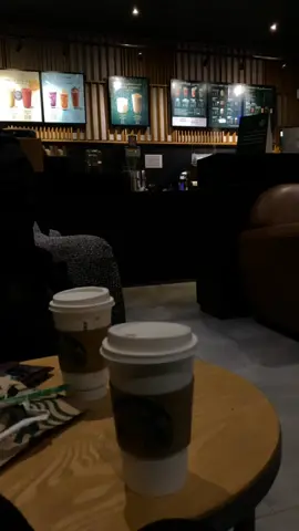 #ستاربكس #ستاربكس #كوفيهات_الرياض #كوفي#your_coffee #الشتاء_البرد #بنات #تصويري_ايفون