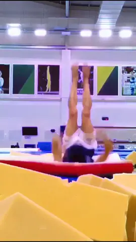 Bora piruletarrrr 🔥🤸🏻‍♂️ Qual dos 3 é o duplo twist carpado????? Vamo ver se vcs entendem dos carpadosss 🤪#gym #jump #gymnastics #twist