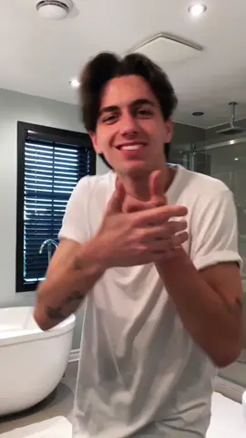 Straight to the matta 🤯 dc: @shelovesdarrion the greatest! 💯 #dancer #slowmo #fyp #foryou #canada