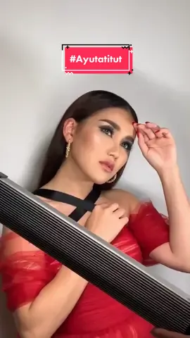Sudah nonton MV #tatitut belum nih?gimana menurut kalian? ❤️ #ayutatitut #fypシ #fyp #ayutingting92