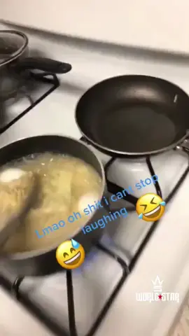 She really put the whole eggs in there! 😩🥚🤦‍♂️ (via @gonzalo_larios @jennnyreyess) #ramen #egg #fail