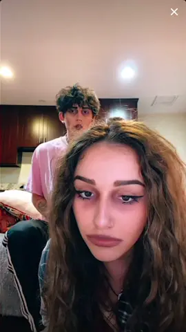 I know this isn’t what I usually post but this live was just so cute. @jordannpowell @liyaperez