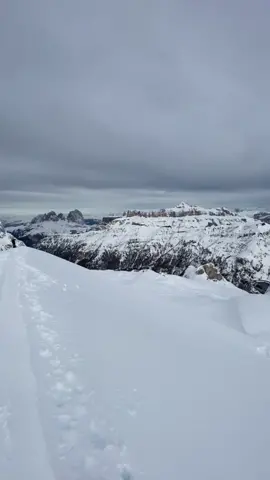 Marmolada! ⛷#ski#skiing#skialp#snow#neve#mountains#marmolada#trentino#travel#neiperte#foryou#perte#4you#friends#freedom#best#sport#Love